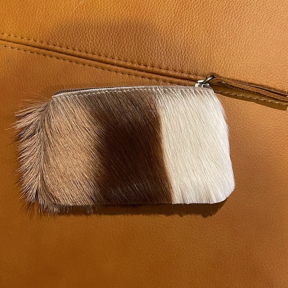 Brown and White handcrafted fur pouch wallet - Picture 2 of 4